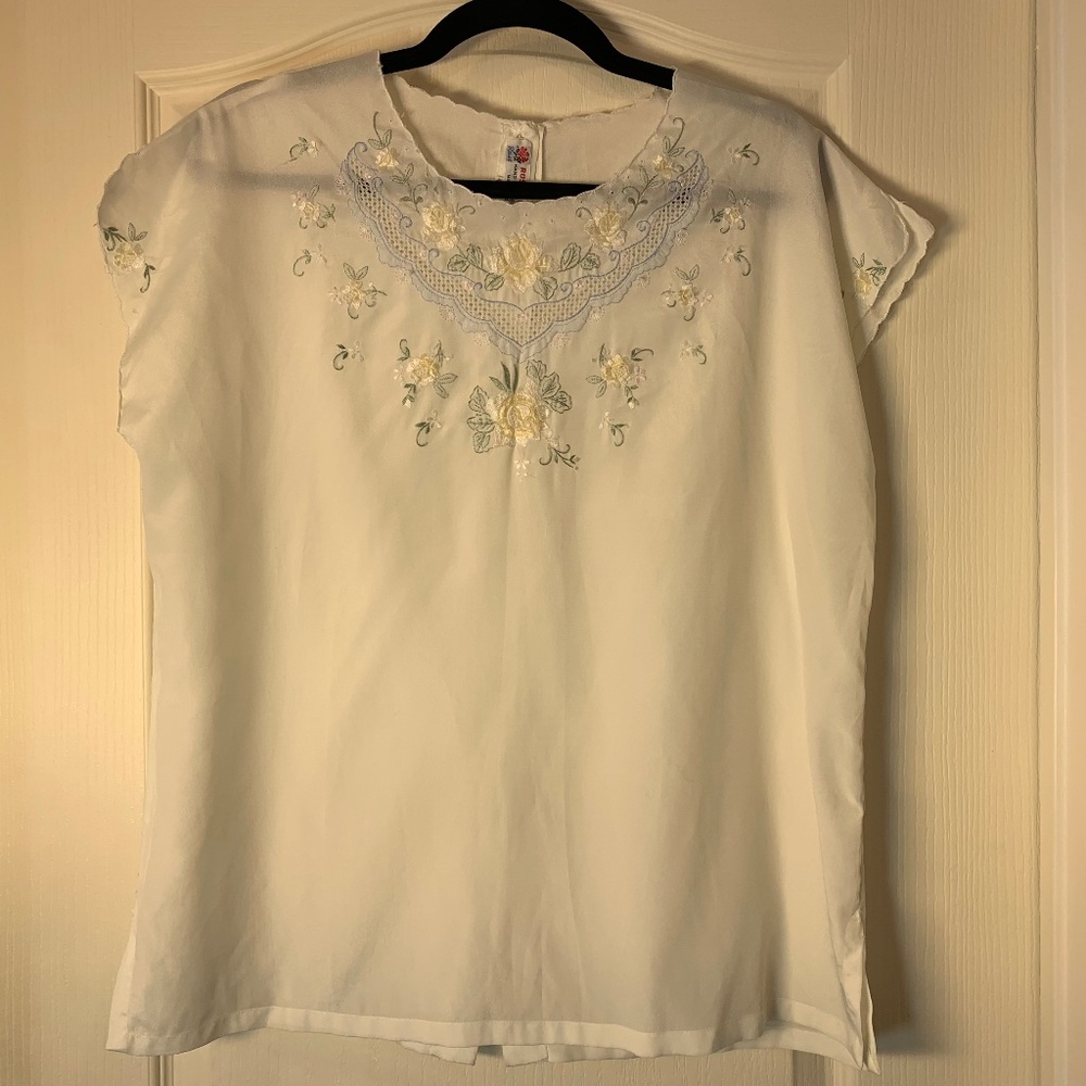 Hand Embroidered Floral Blouse Cream Size 40 Rose Brand _ Romantic Cottagecore